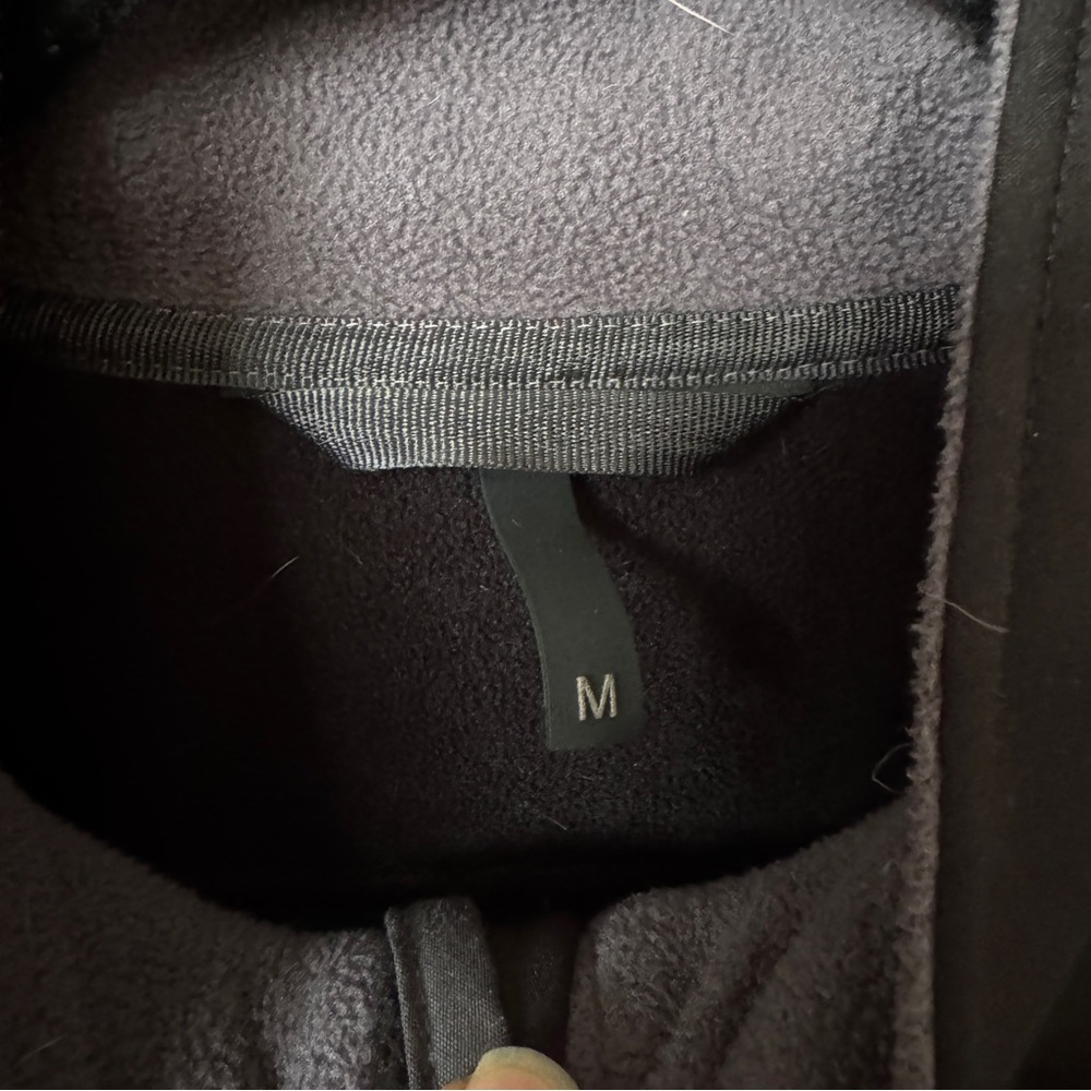 Women’s Black Medium zip Up Jacket - Picture 7 of 10